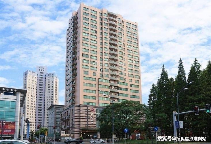 科→首页网站→交房时间→在售详情→户型价格→小区环境→24小时热线j9九游会入口首页徐汇天镜售楼处电话→徐汇天镜售楼中心电话→楼盘百(图6)