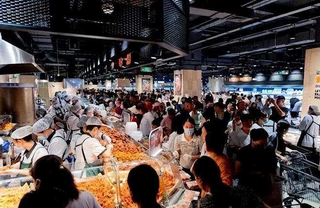 ：死的不是实体店是20年不变的经营脑九游会J9实体不行了？人民日报表态(图38)